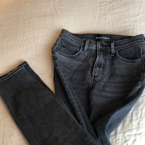 Aritzia- Denim Forum- Lola High Rise - Picture 3 of 6